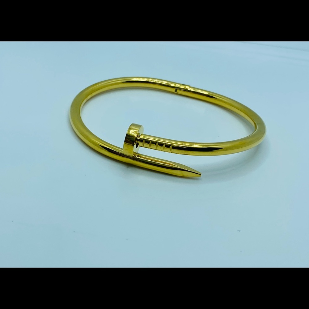 Pulsera clavo